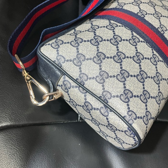 Gucci Beige GG Canvas clutch, converted into Crossbody with Navy and Red Stripe - Picture 7 of 15